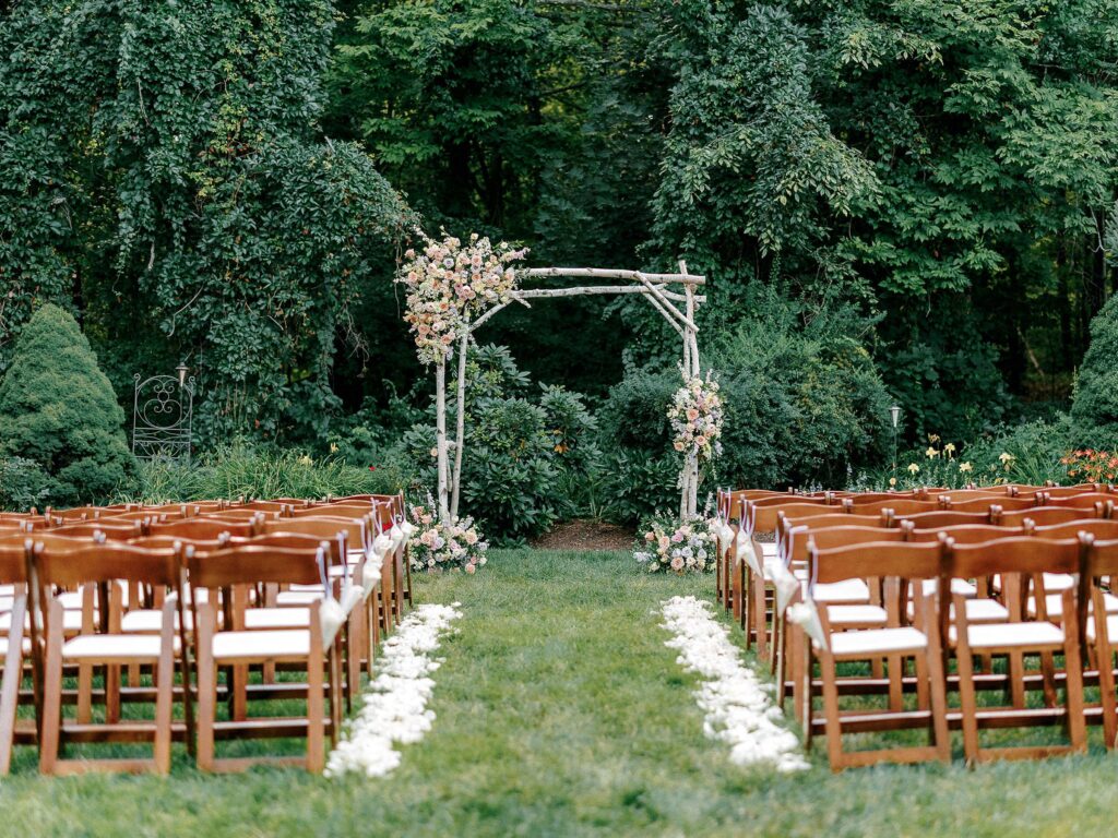 Bedford Village Inn wedding ceremony 